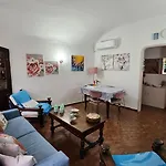 La Terrazza Di Alta - Relax Nel Borgo Ligure アパート アメーリア