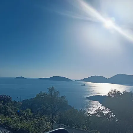 La Terrazza Di Alta 아파트 아메그리아