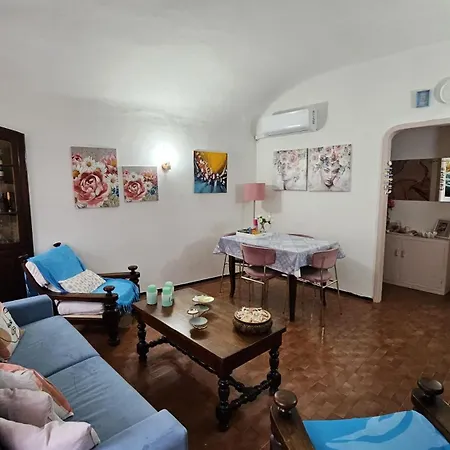 La Terrazza Di Alta 아파트 아메그리아